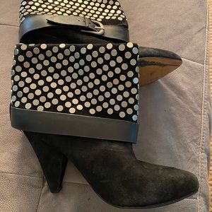 Rosegold Halle studded booties size 7